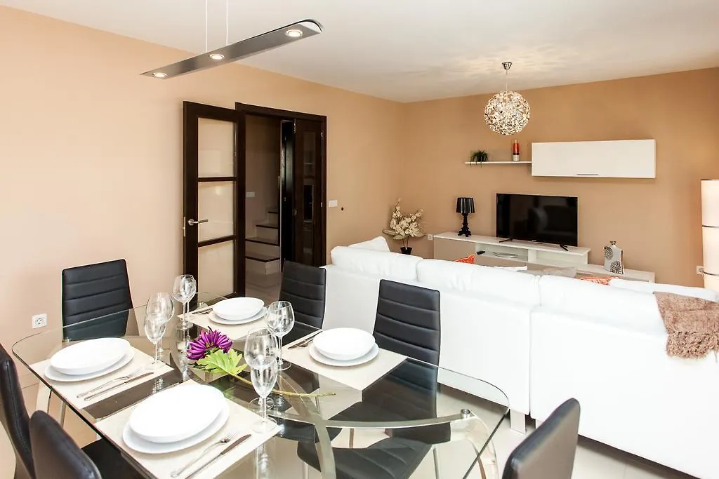 Villa Golden Park By Vacanzy Collection 0*, Corralejo